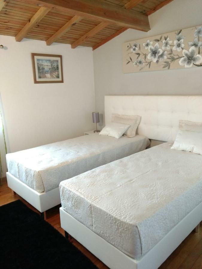 Casa Do Campo Do Forno Hotel Amorosa Ngoại thất bức ảnh